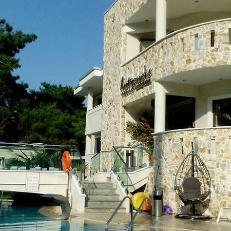 Hatzoudis Luxury Suites Chrysi Ammoudia Exterior photo
