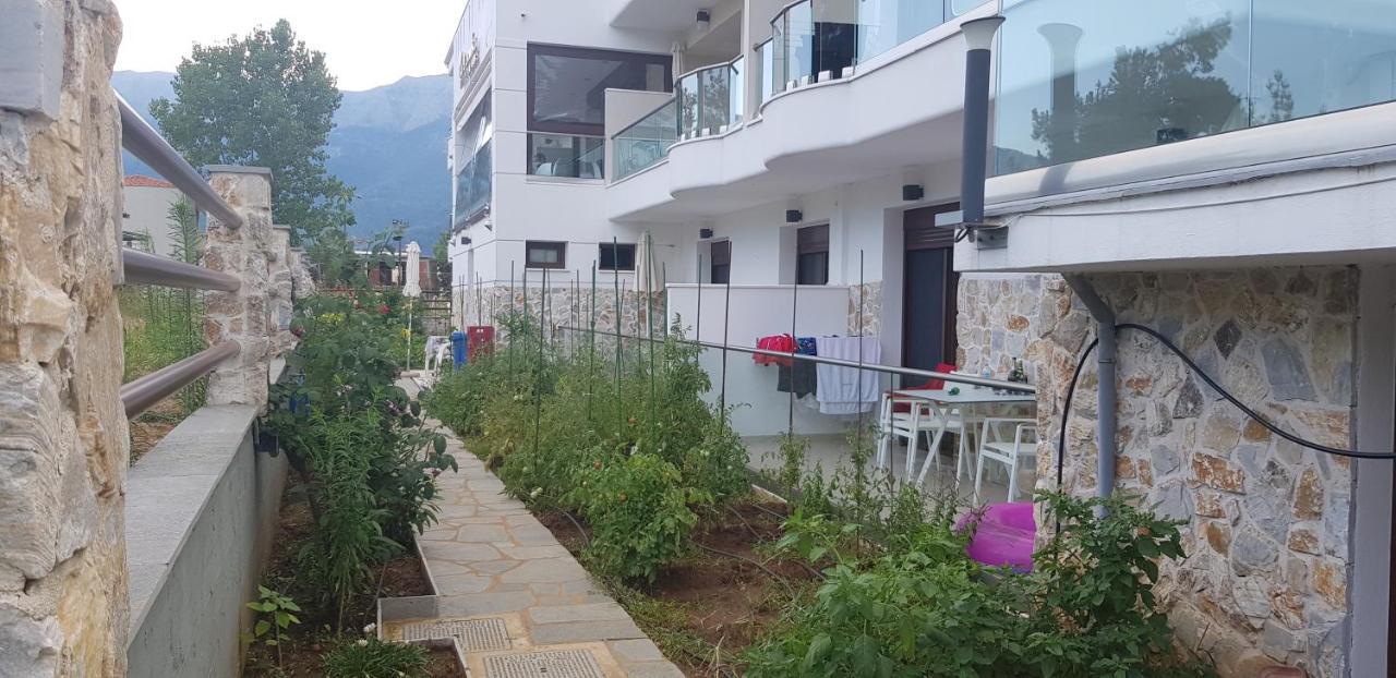 Hatzoudis Luxury Suites Chrysi Ammoudia Exterior photo